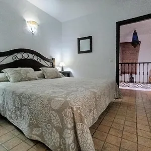 casa-lareymora.es-andalucia.com/